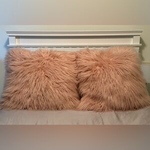 Luxurious Faux Fur Pillows - Peach